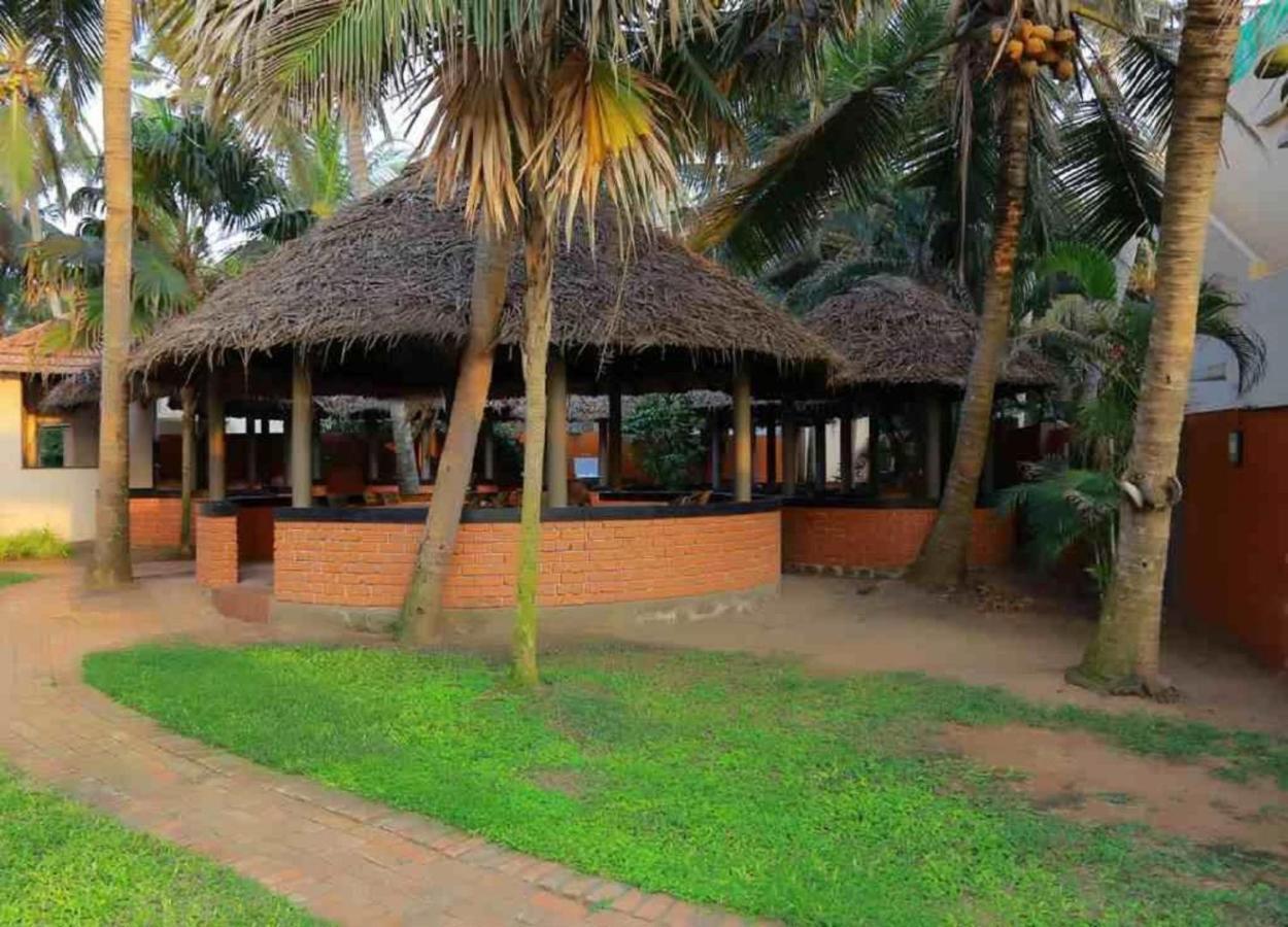 Seaface Beach Resort Kovalam Exterior photo