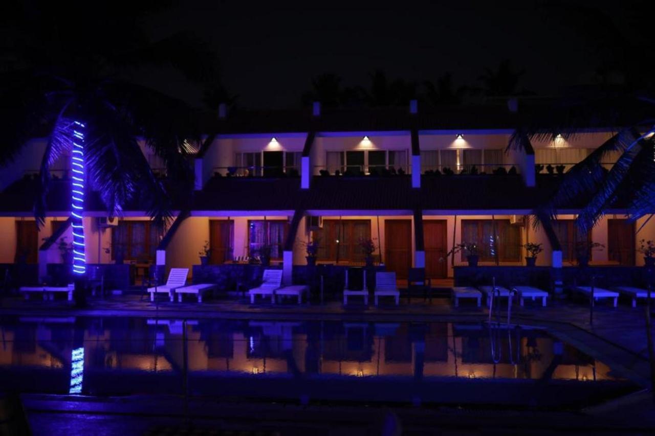 Seaface Beach Resort Kovalam Exterior photo